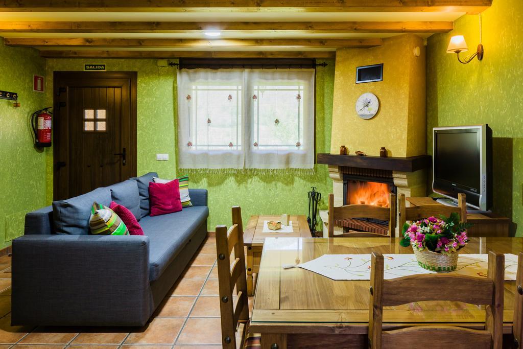 Apartamentos Rurales L'Abiseu Caboalles de Abajo Bagian luar foto
