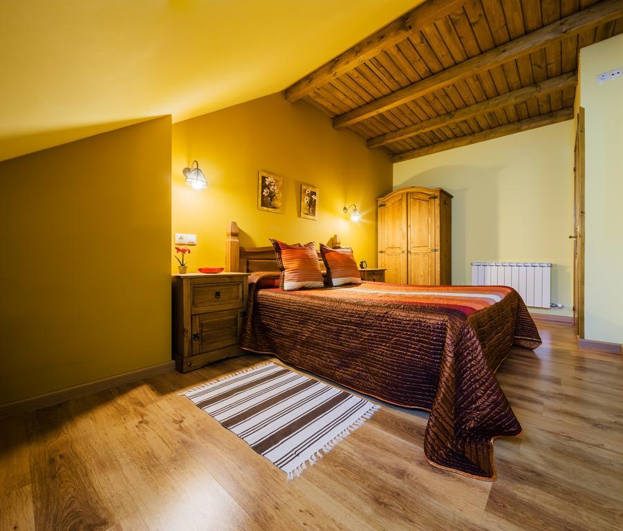 Apartamentos Rurales L'Abiseu Caboalles de Abajo Bagian luar foto