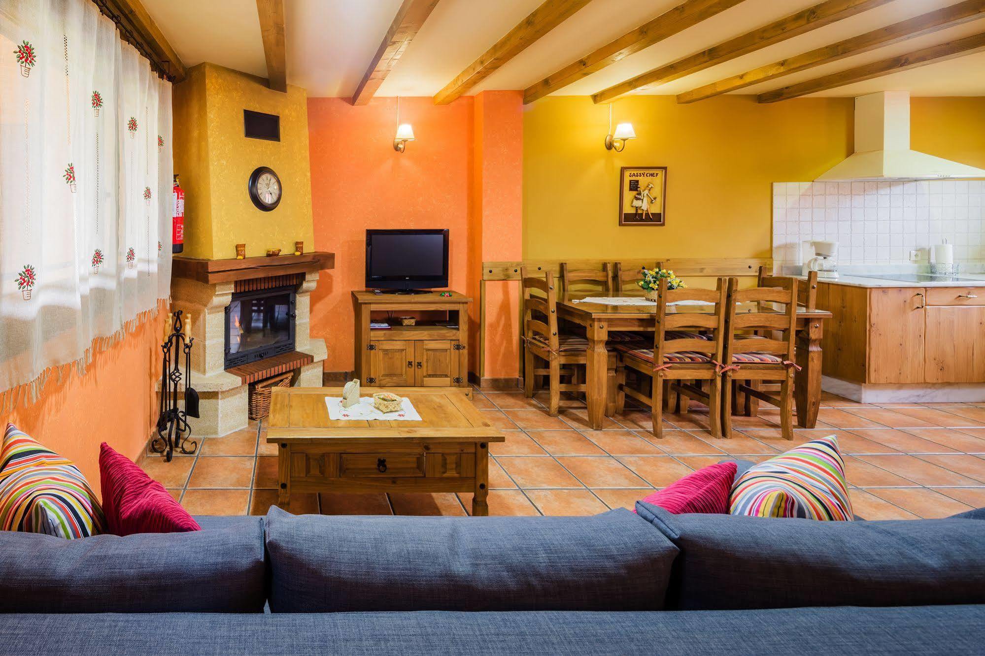 Apartamentos Rurales L'Abiseu Caboalles de Abajo Bagian luar foto