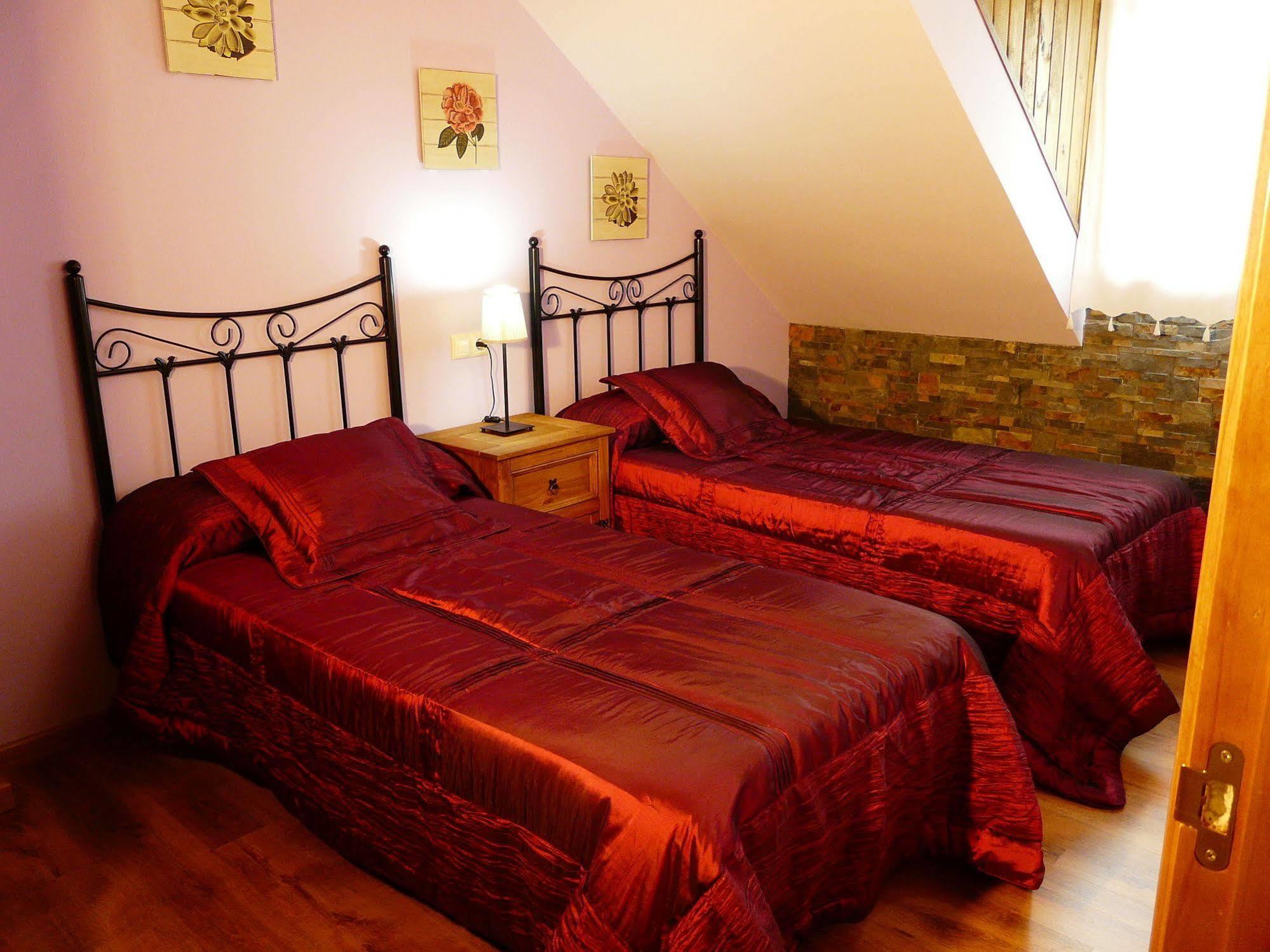 Apartamentos Rurales L'Abiseu Caboalles de Abajo Bagian luar foto