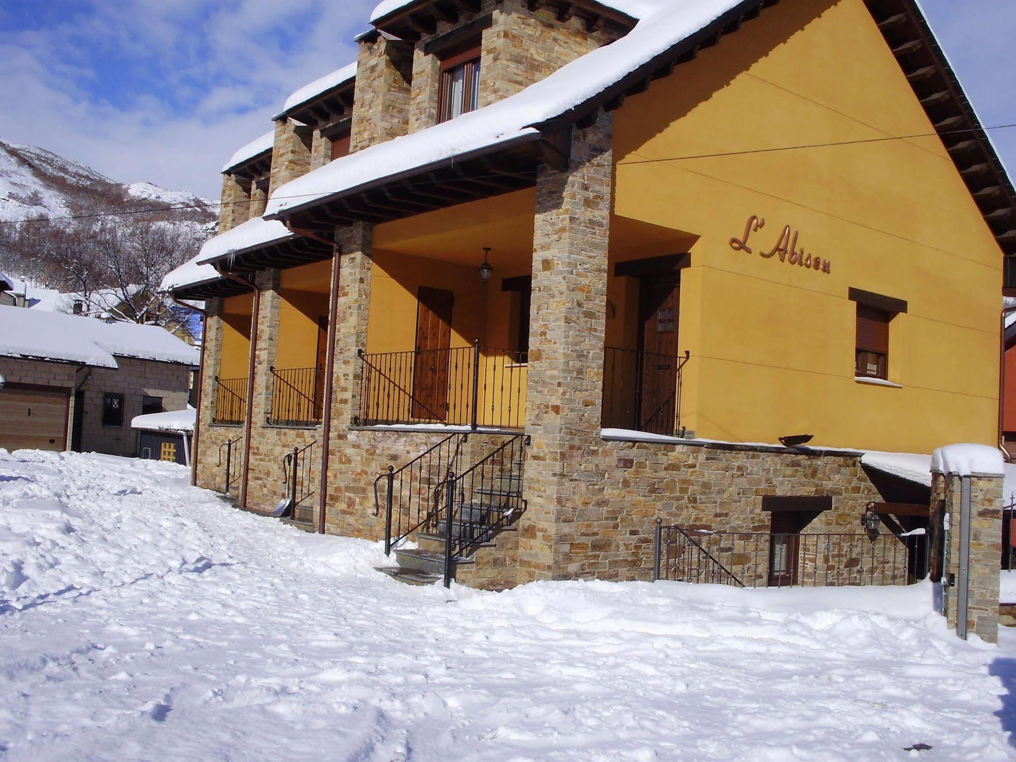Apartamentos Rurales L'Abiseu Caboalles de Abajo Bagian luar foto